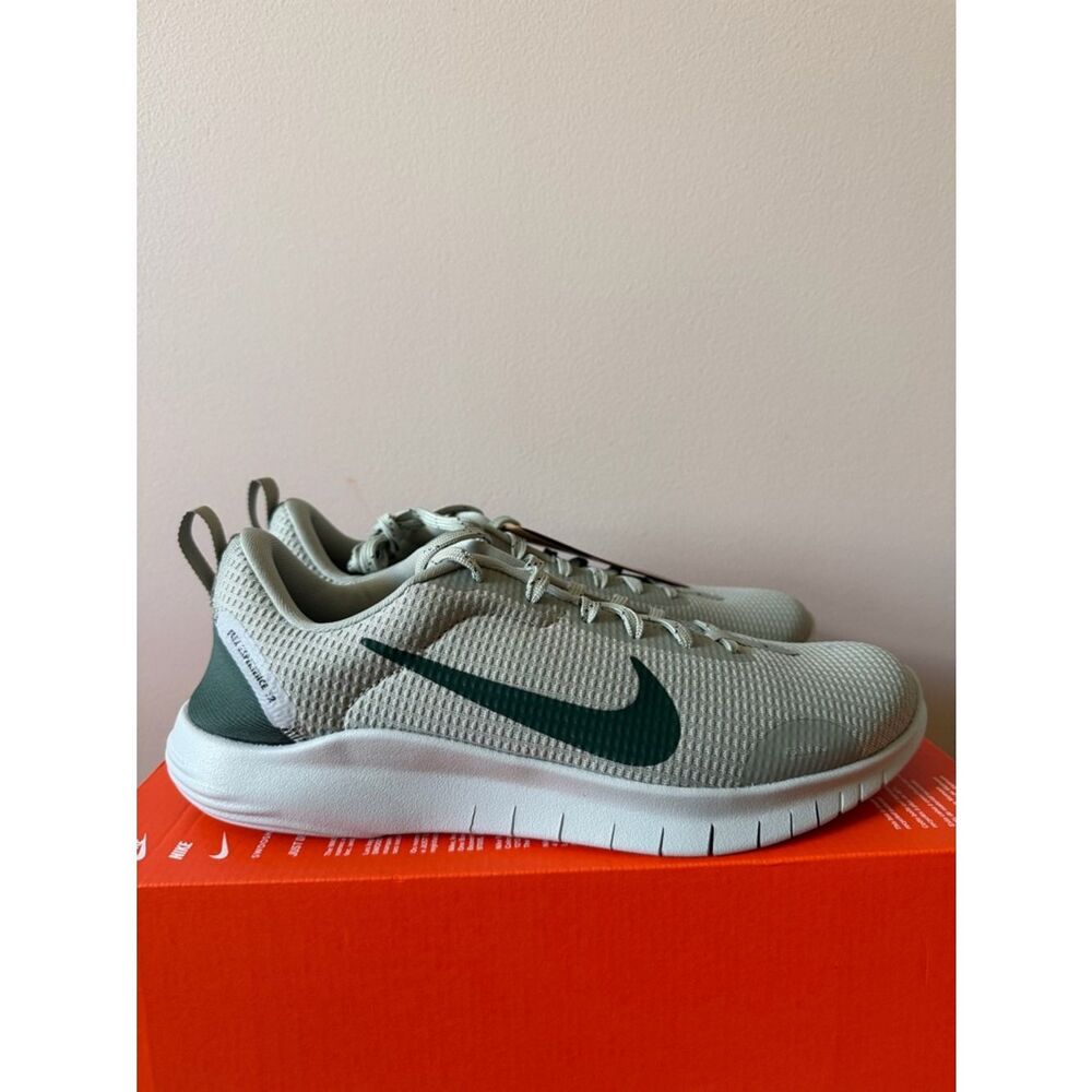 Nike Flex Experience Run 12 Vintage Green DV0746-300 Women’s Size 10